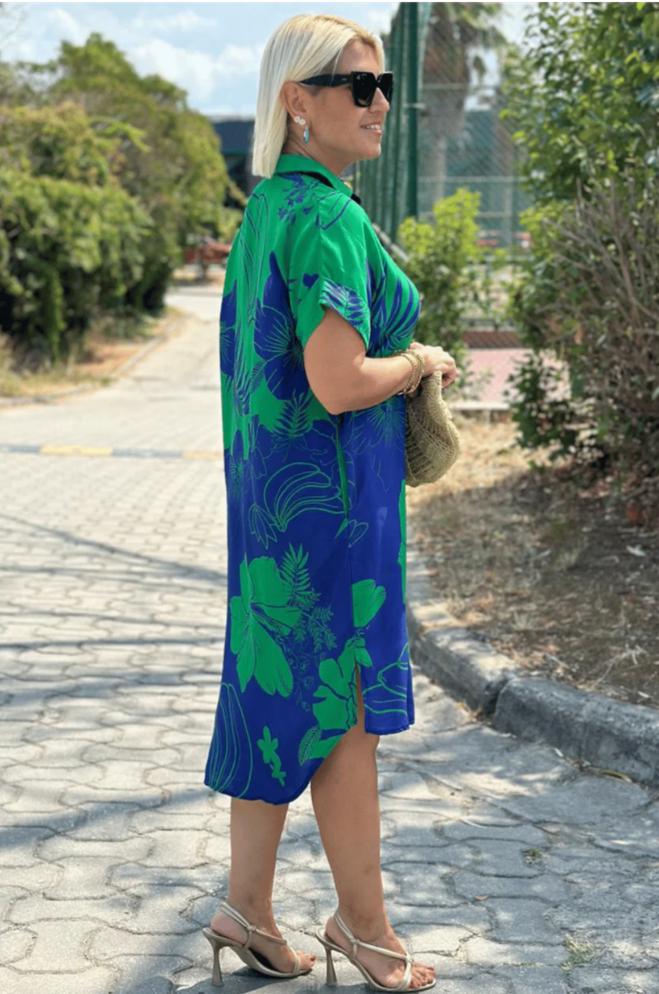 Naomi – Dress with floral print