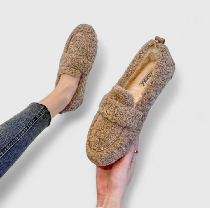 Solenne | Warm loafers with an elegant design