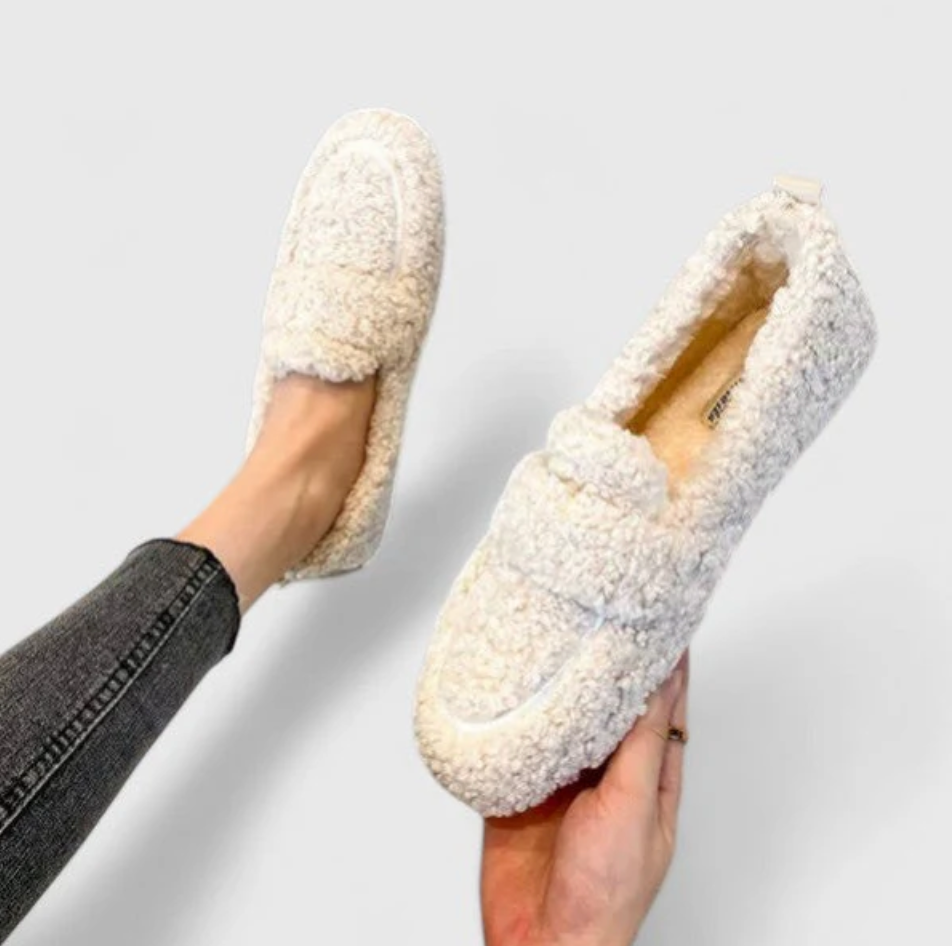 Solenne | Warm loafers with an elegant design