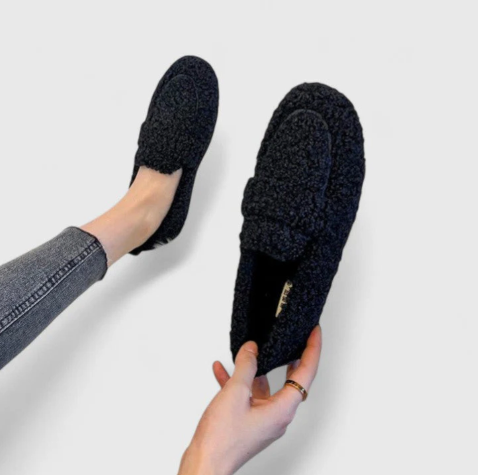 Solenne | Warm loafers with an elegant design